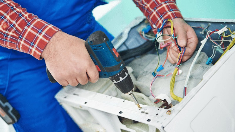 Söğütlü Vaillant Vaillant çamaşır makinesi kart tamiri – Su almama arızası orijinal parça ile giderildi. - Teknik servis örneği
